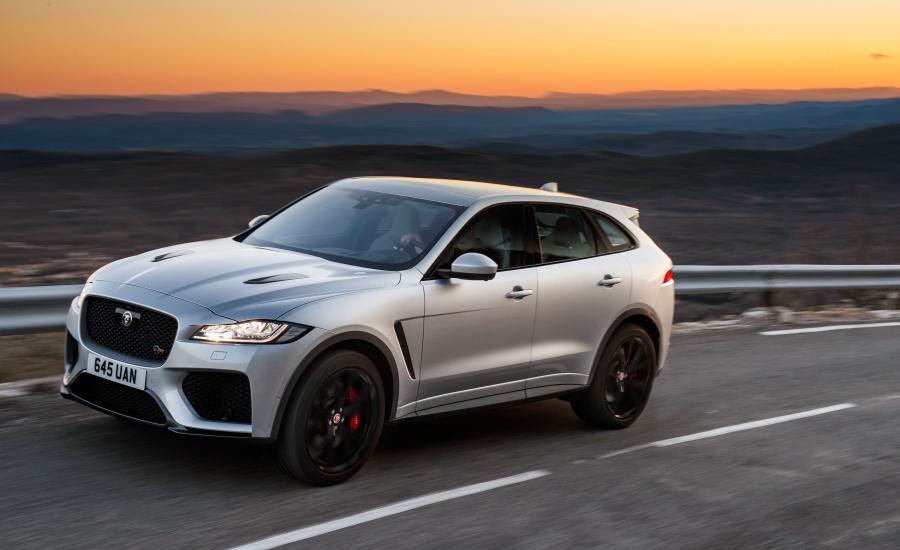  Jaguar F-Pace SVR 2018 года  (WW) (фото 36 из 115)